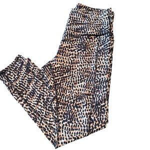 Move Theology Printed Leggings with Scoop Pockets Women's Sz Large NWOT